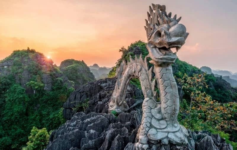 Khám phá vẻ đẹp của Hang Múa